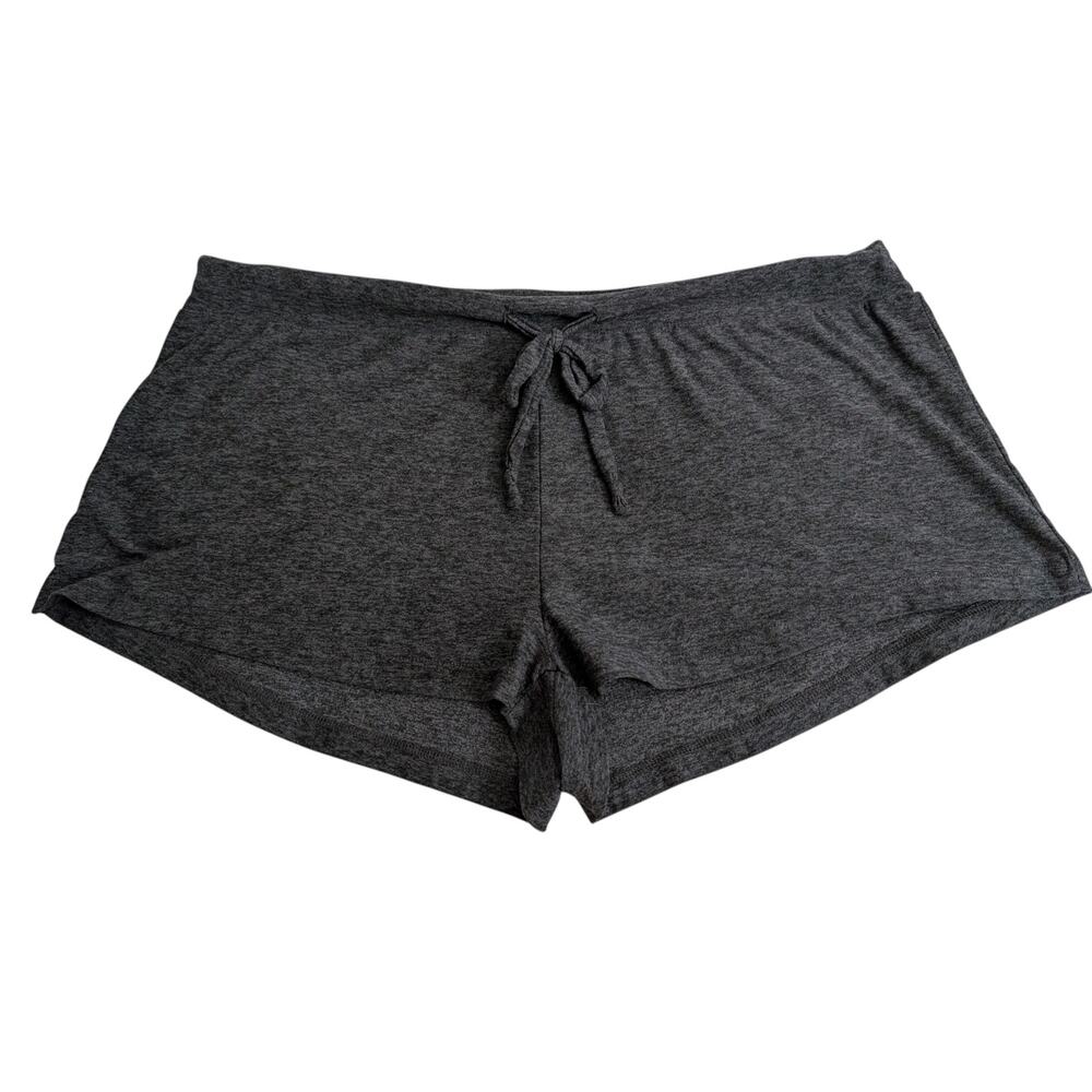 beyond yoga ultra lightweight stretch knit shorts size medium